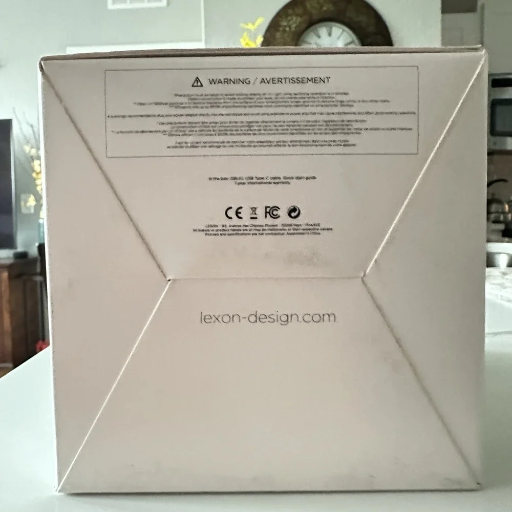 Lexon OBLIO Wireless Charging Station with‎ UV Sanitizer White LH59
